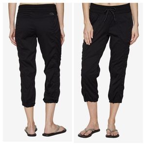 The north face cropped casual pant